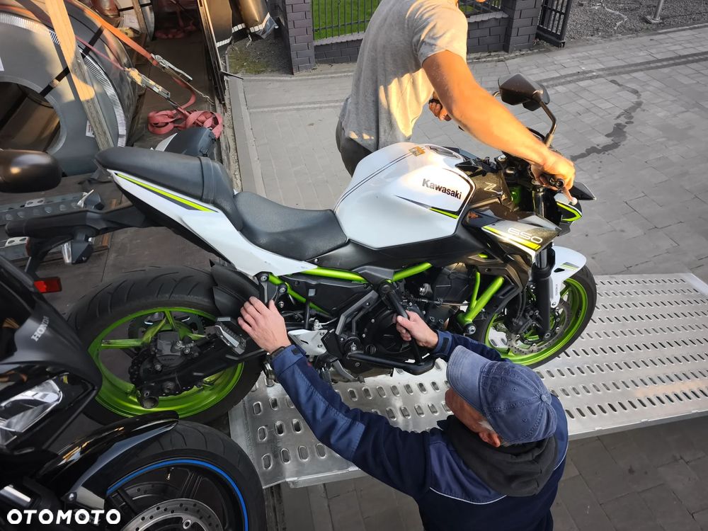 Kawasaki Z 650 - 27