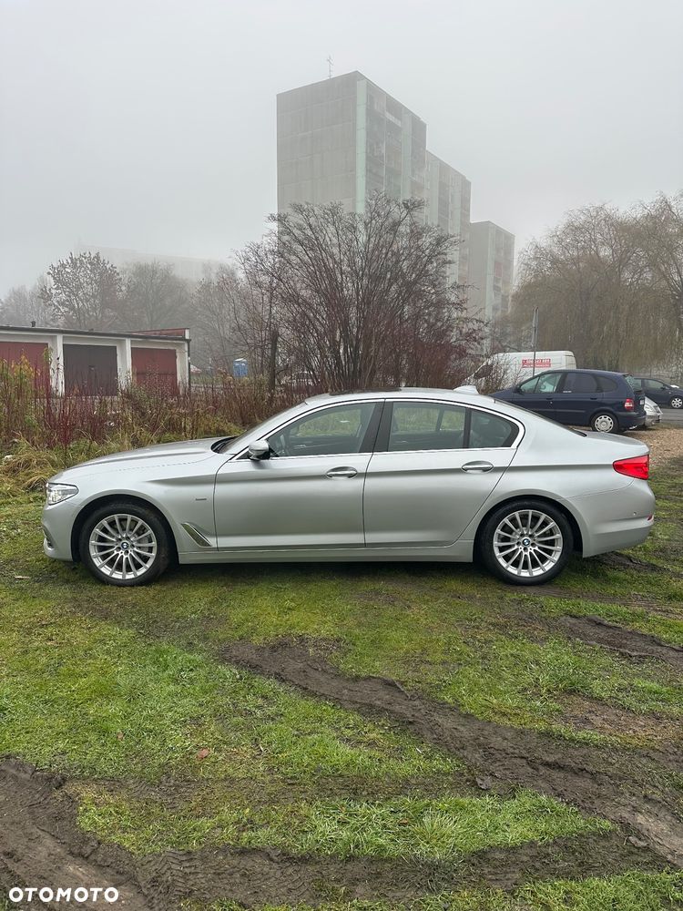 BMW Seria 5 530i xDrive Luxury Line - 29