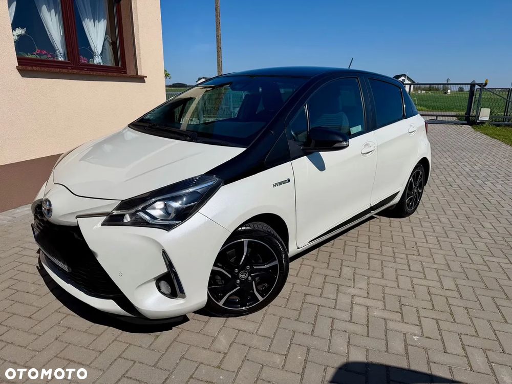 Toyota Yaris Hybrid 100 Selection Passion - 1