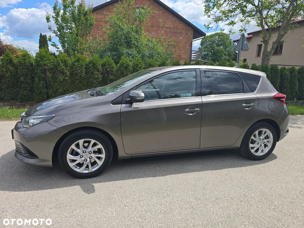 Toyota Auris 1.6 Premium - 7