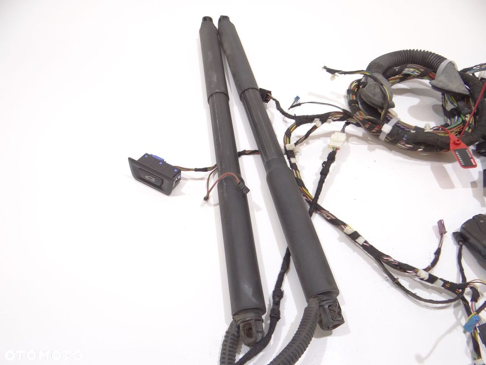 KLAPA ELEKTRYCZNA BMW F31 KOMPLET SIŁOWNIKI - 2