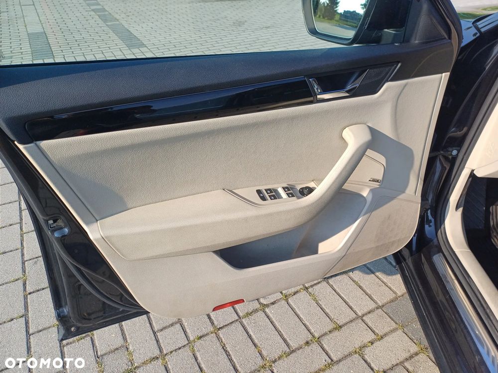 Skoda Superb 2.0 TDI 4x4 L&K DSG - 13