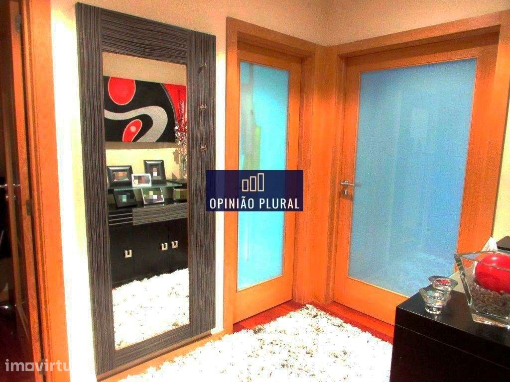 T2 em condomínio fechado c/ box para duas viaturas e dois arrumos |... - Grande imagem: 3/19