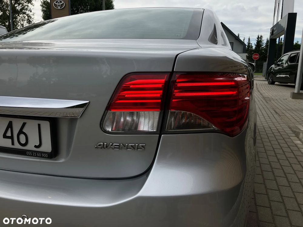 Toyota Avensis 1.8 Premium - 7