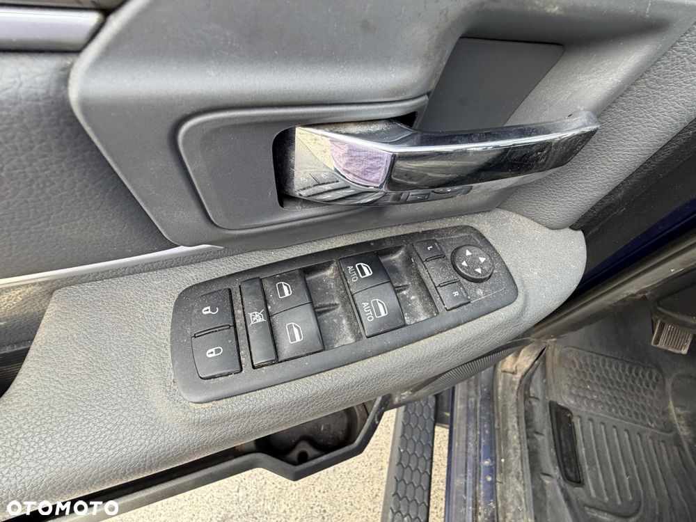 Dodge RAM 5.7 4x4 - 29