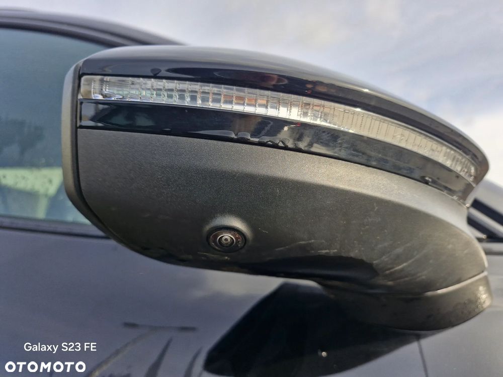 Volkswagen Passat - 17