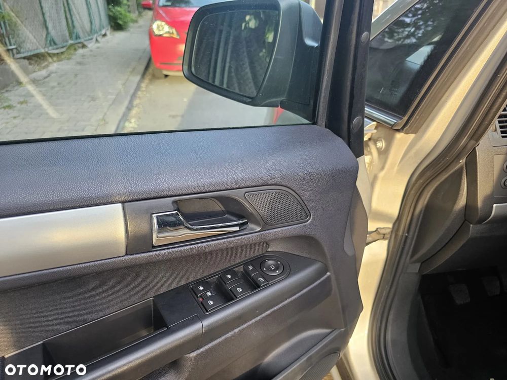 Opel Zafira 1.8 Cosmo - 19