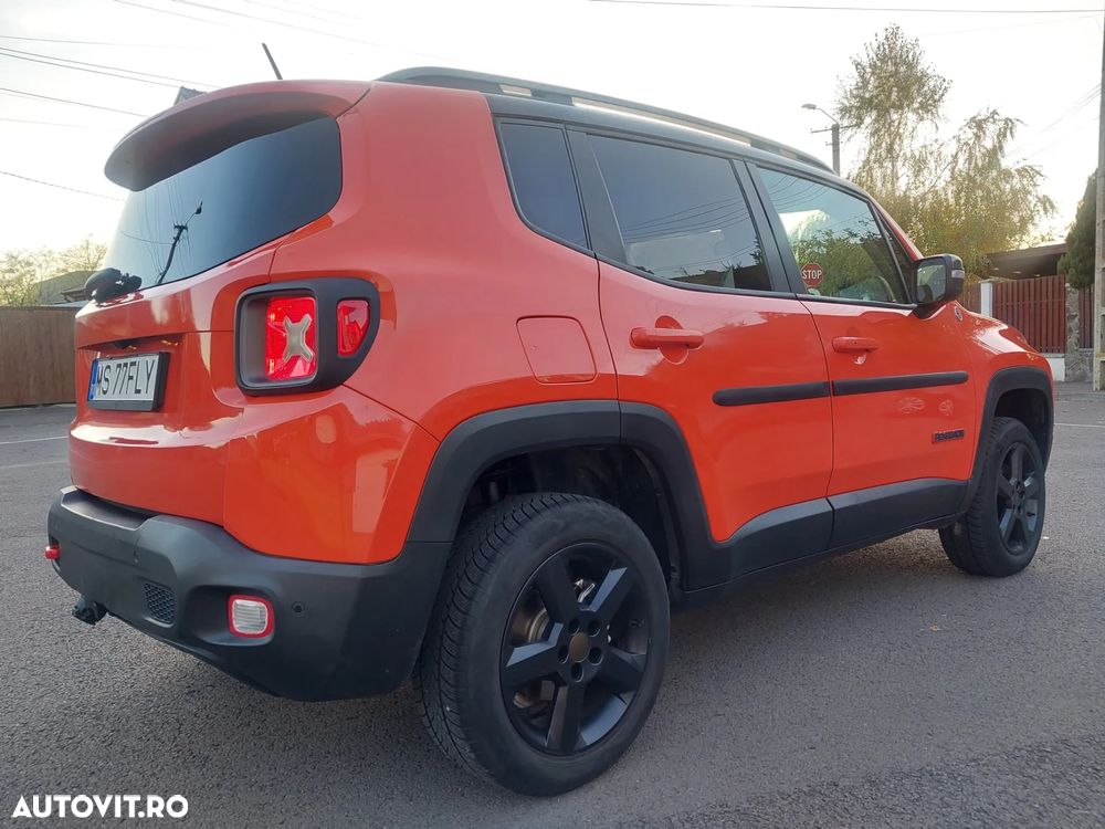 Jeep Renegade 2.0 M-Jet 4x4 AT Trailhawk - 4