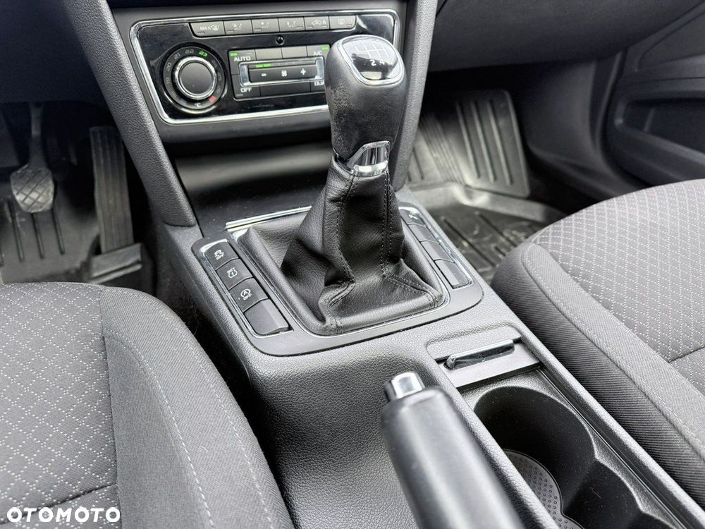 Skoda Superb 1.6 TDI Business - 26
