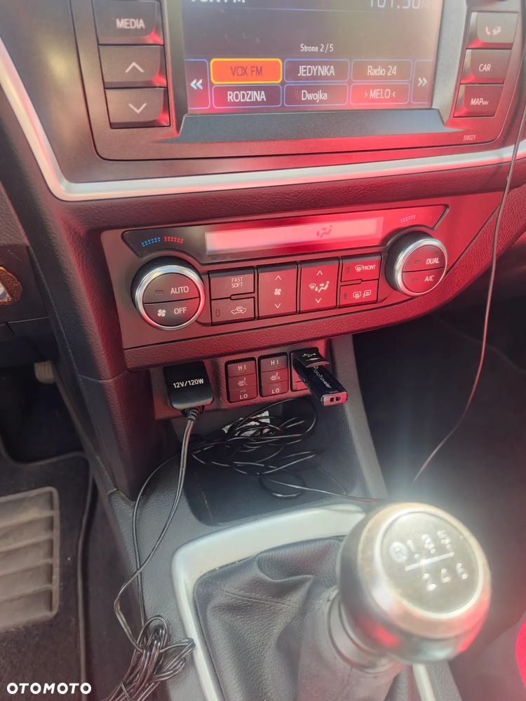 Toyota Auris 2.0 D-4D Executive - 7