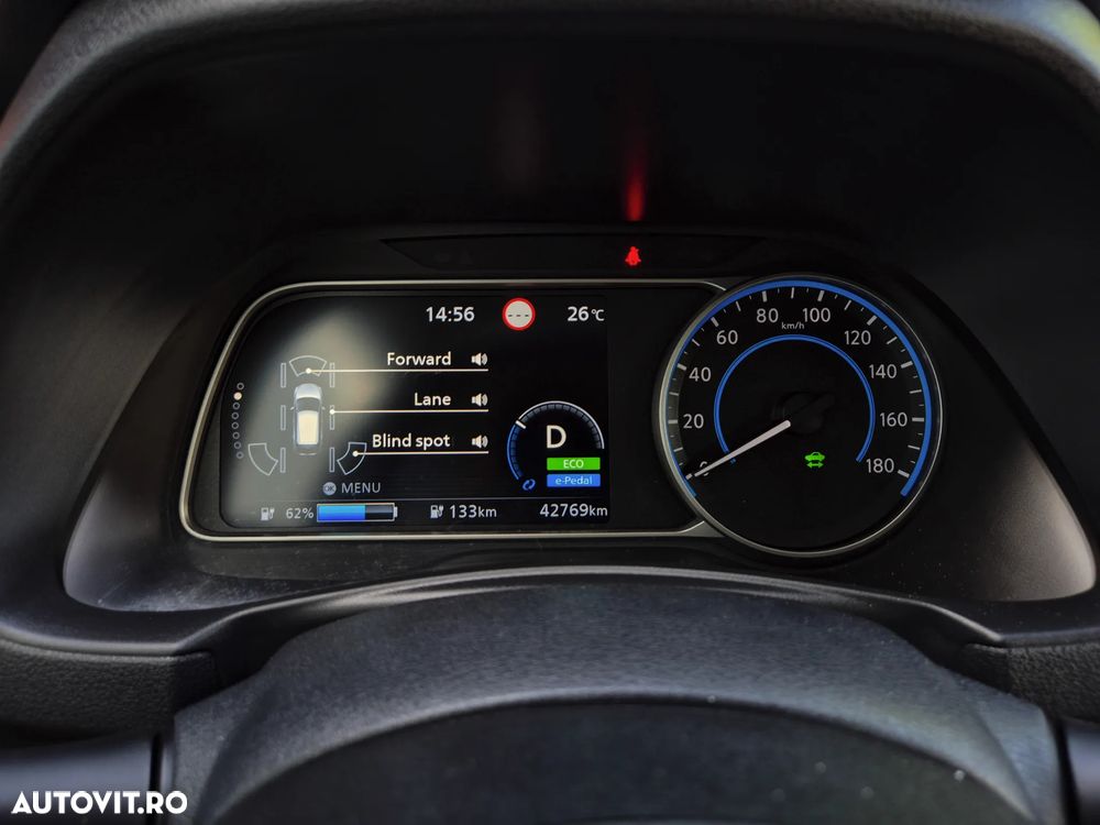 Nissan LEAF 40 kWh N-Connecta - 15