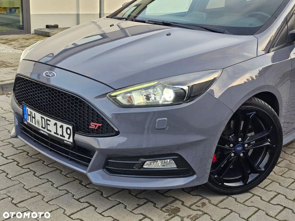 Ford Focus ST - 7