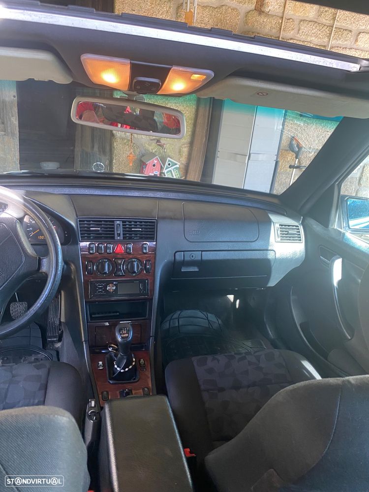 Mercedes-Benz C 200 - 10