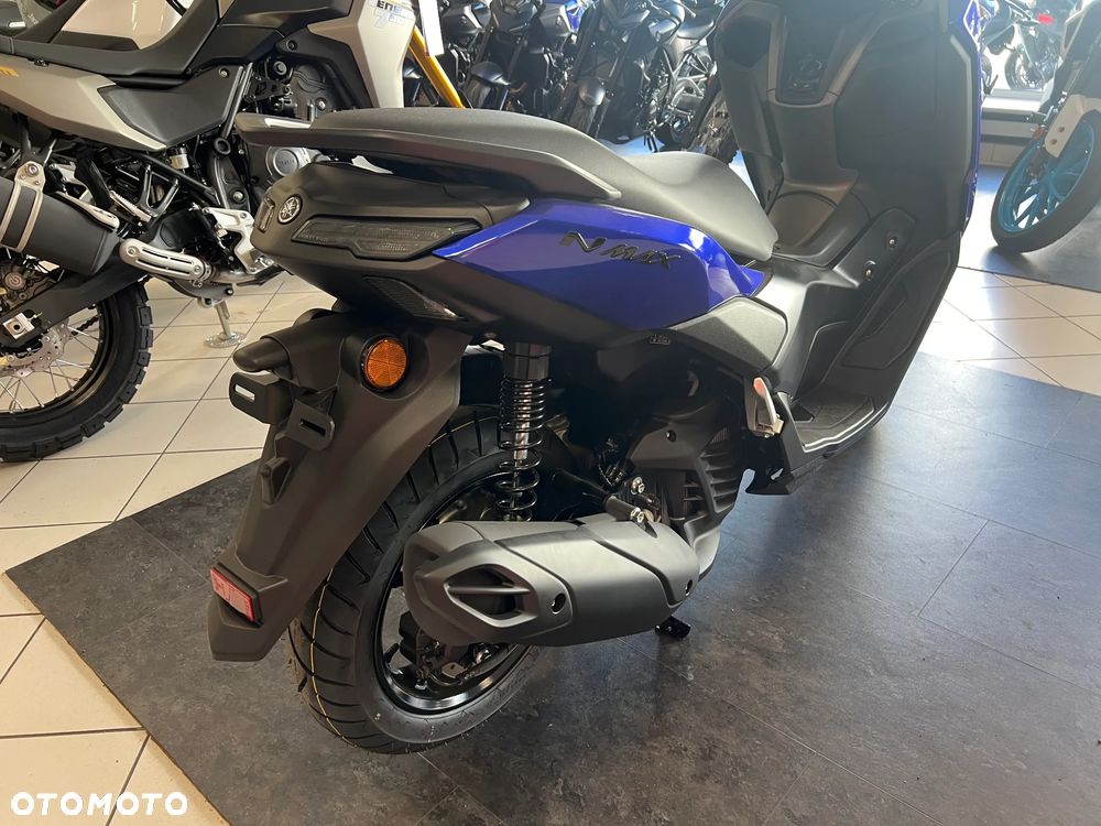 Yamaha NMAX - 8