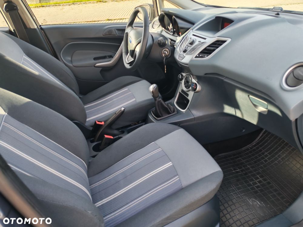Ford Fiesta - 17