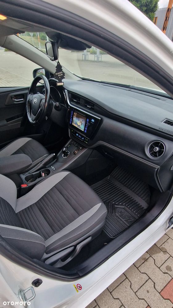 Toyota Auris Hybrid 135 Premium - 15
