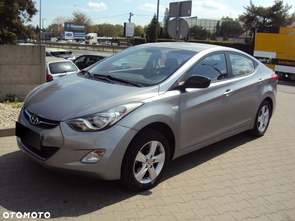 Hyundai Elantra 1.6 Comfort - 7
