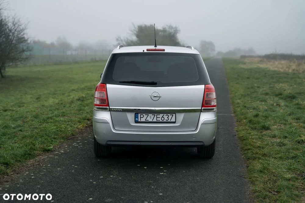 Opel Zafira 1.8 Cosmo - 6