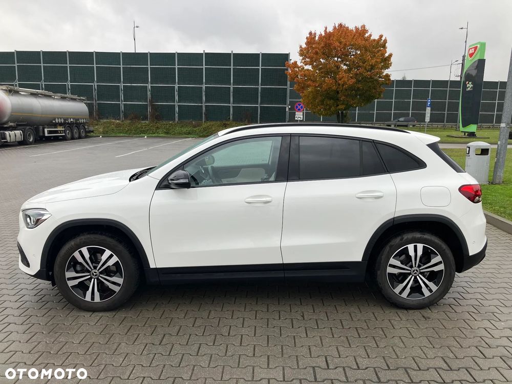 Mercedes-Benz GLA 200 - 5