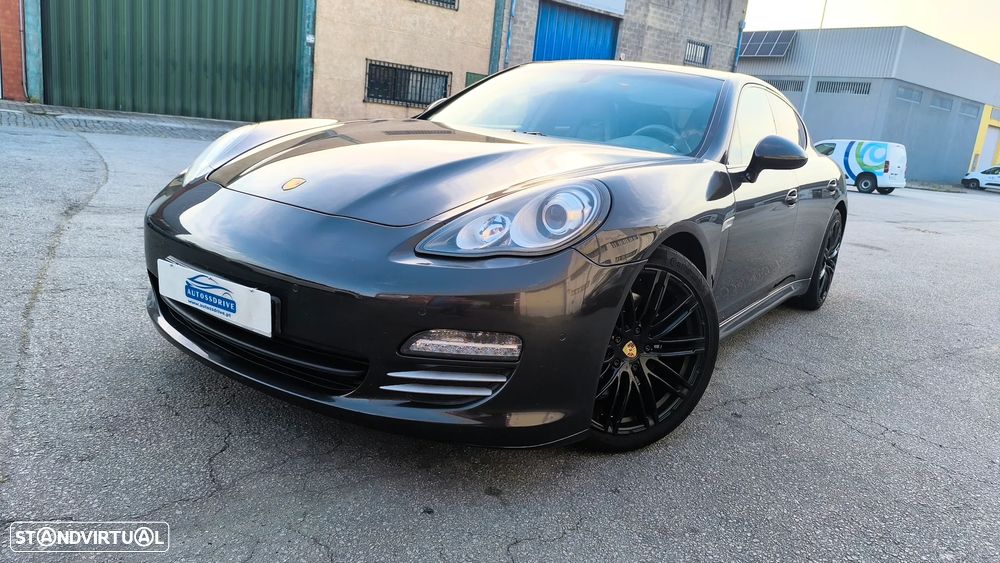 Porsche Panamera 4 Platinum Edition PDK - 19