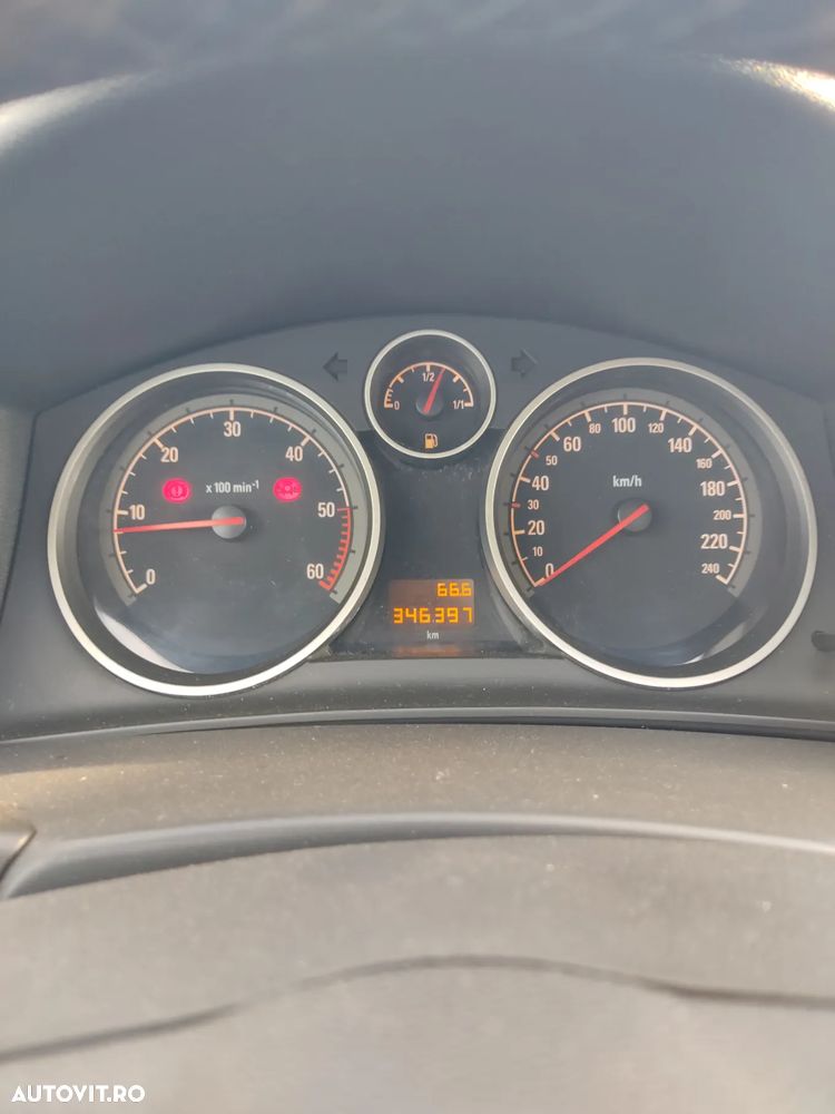 Opel Astra 1.9 CDTI Caravan DPF - 22