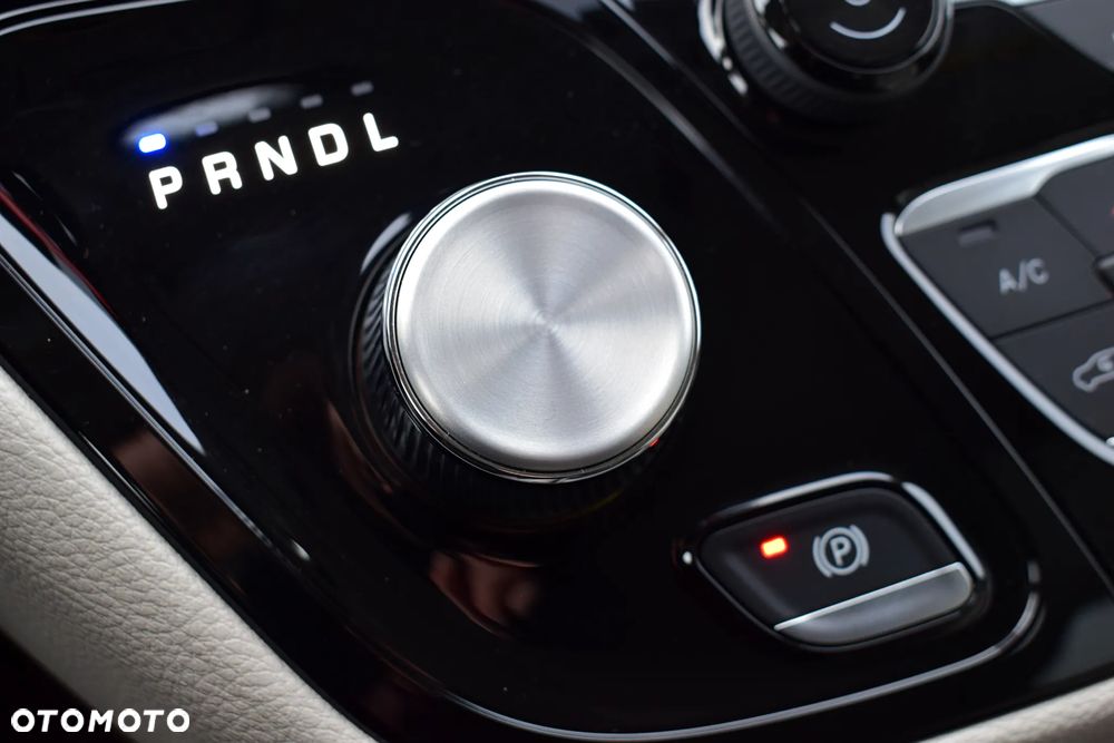 Chrysler Pacifica - 14