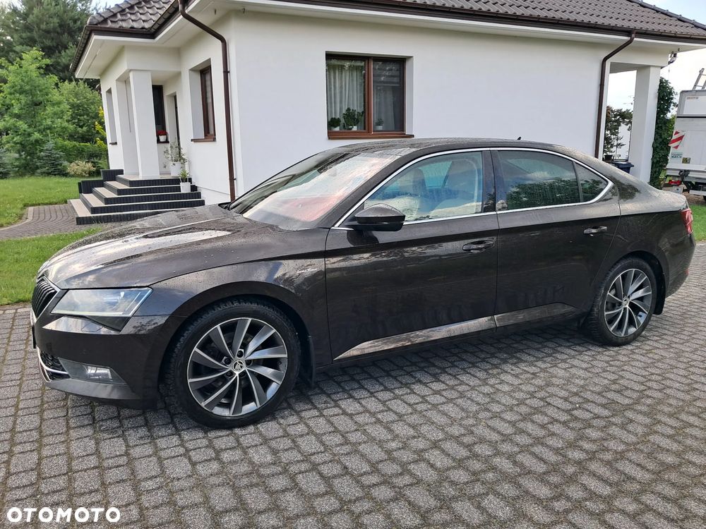 Skoda Superb 2.0 TDI 4x4 L&K DSG - 8