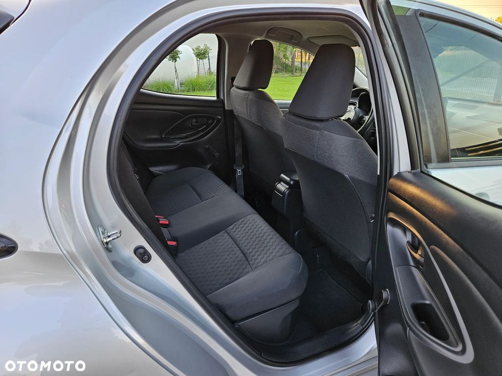 Toyota Yaris - 16