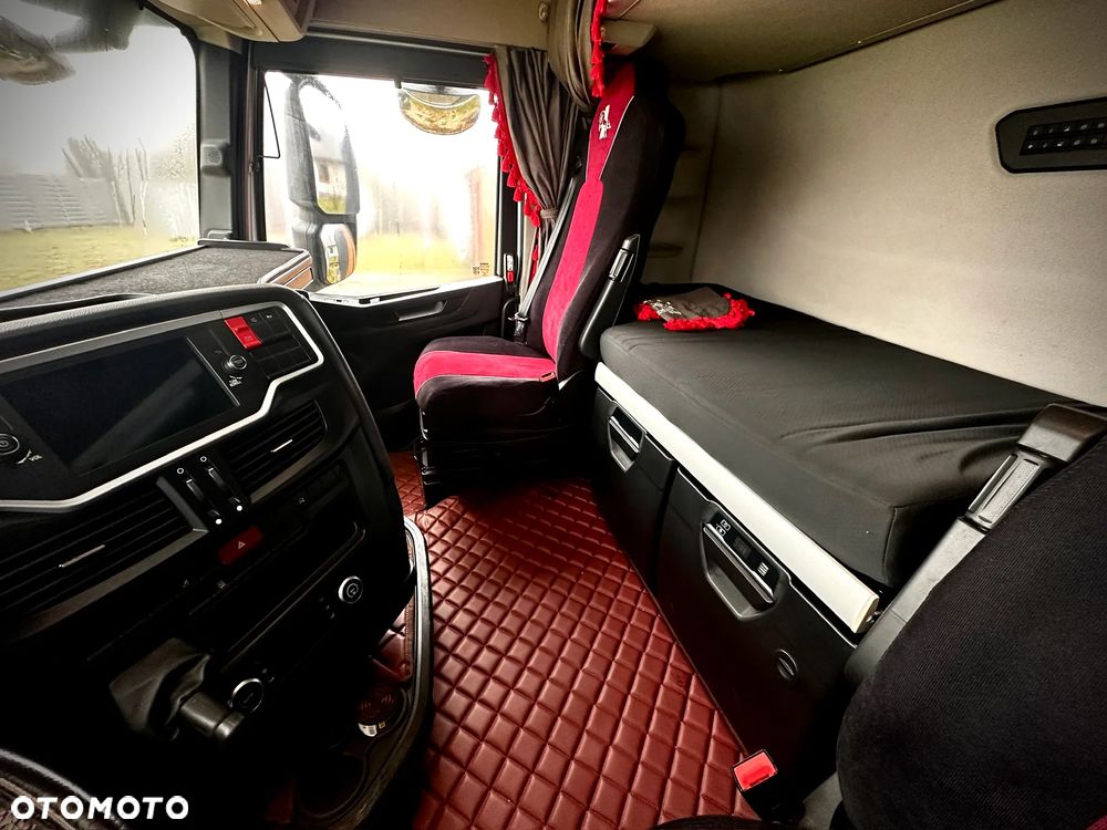 Iveco IVECO S-WAY 490 AS - 21