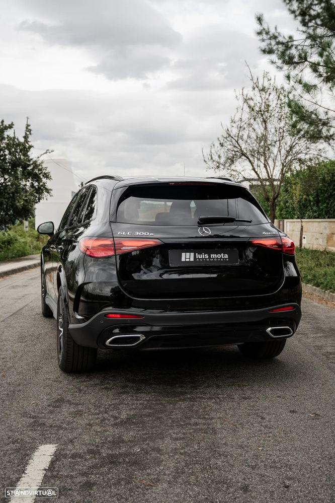 Mercedes-Benz GLC 300 e 4Matic 9G-TRONIC AMG Line Advanced - 16