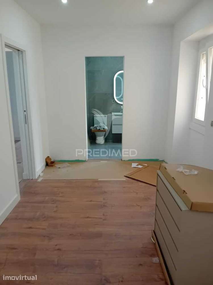 Apartamento T2 com Terraço Amadora Venda  junto Metro - Grande imagem: 5/14