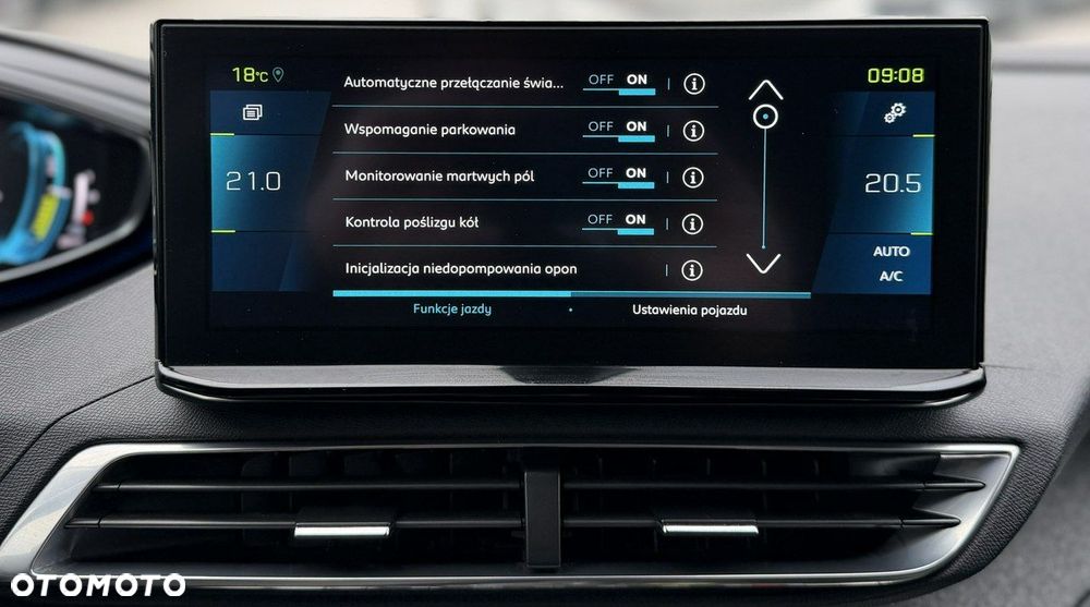 Peugeot 3008 1.6 PureTech Hybrid PHEV Allure Pack S&S EAT8 - 28