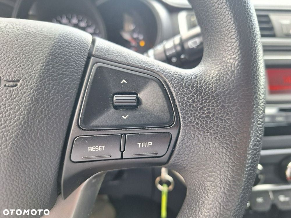 Kia Rio 1.2 M - 19