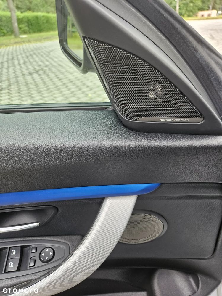 BMW 3GT 335i xDrive - 18