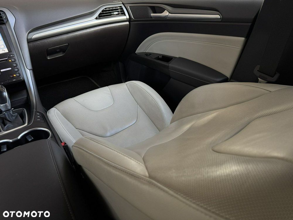 Ford Mondeo 2.0 TDCi PowerShift-Aut Allrad Titanium - 27
