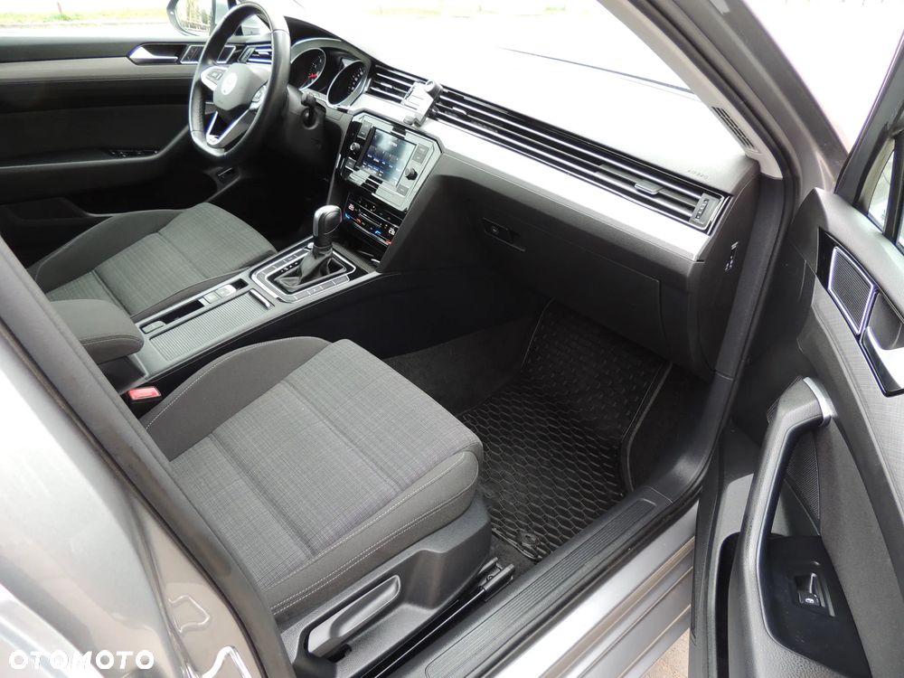 Volkswagen Passat 1.5 TSI EVO Business DSG - 33