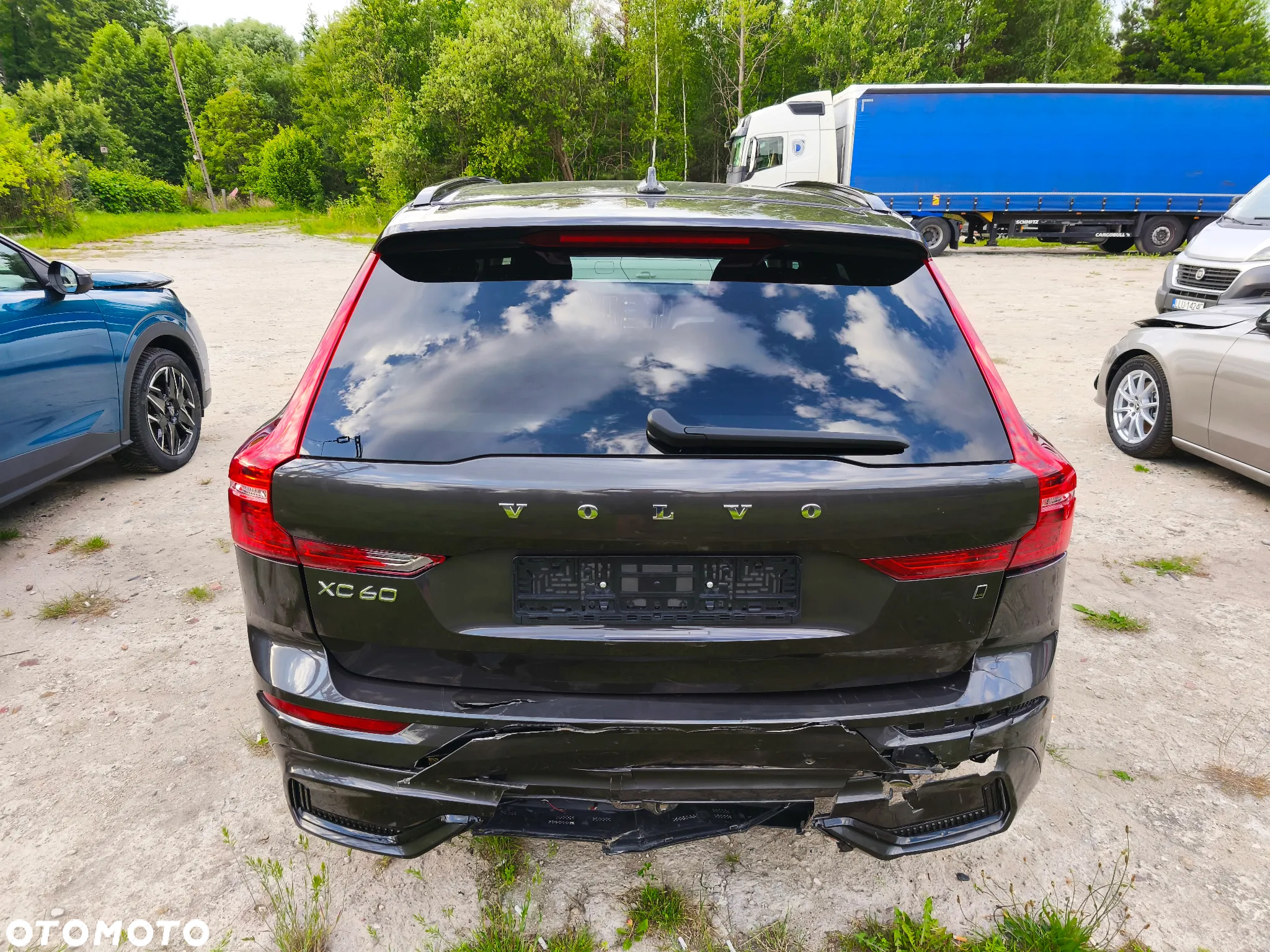 Volvo XC 60 B4 D AWD Plus Dark - 14