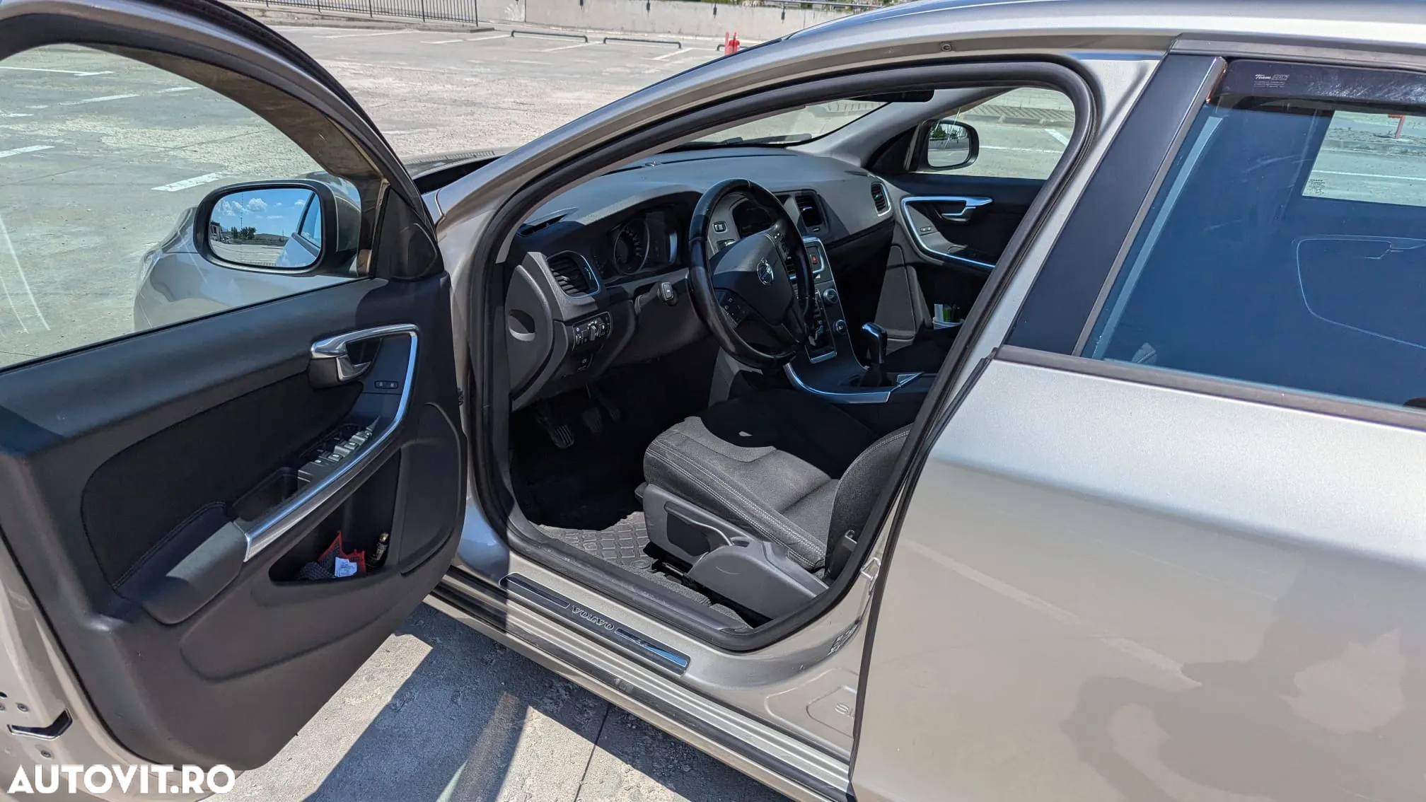 Volvo V60 D4 Summum - 2