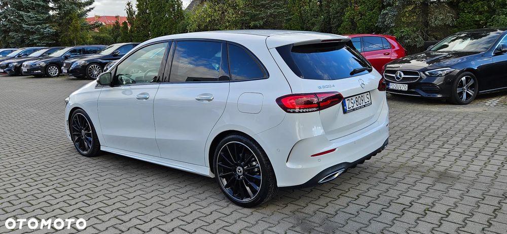 Mercedes-Benz Klasa B 200 d 8G-DCT AMG Line - 4