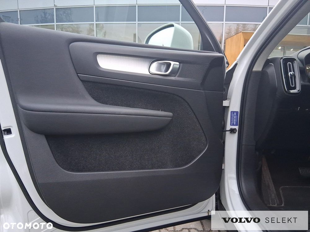Volvo XC 40 - 18