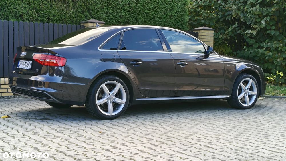 Audi A4 Limousine - 4