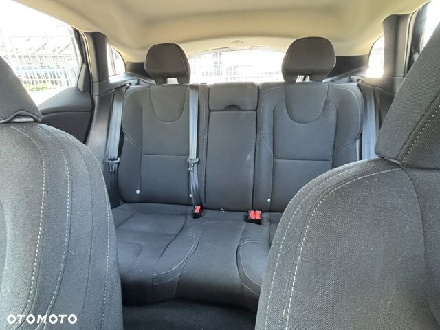 Volvo V40 D3 Drive-E Momentum - 14
