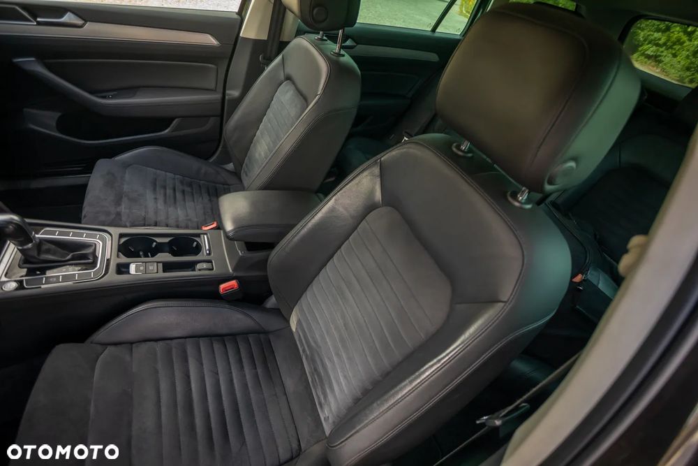 Volkswagen Passat 2.0 TDI SCR DSG Highline - 17