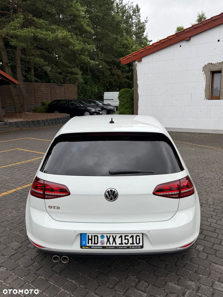 Volkswagen Golf 2.0 TDI BMT GTD - 10