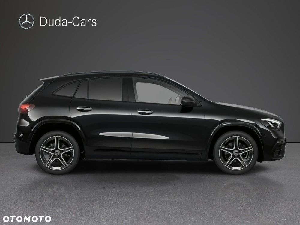Mercedes-Benz GLA - 2