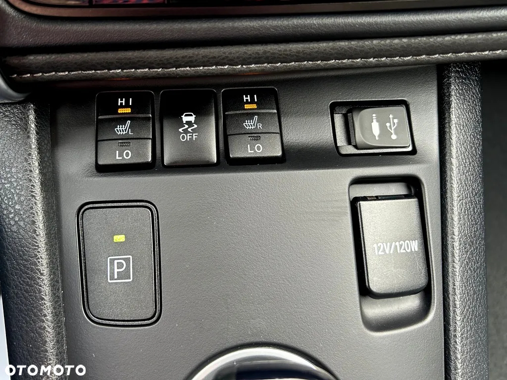Toyota Auris - 11
