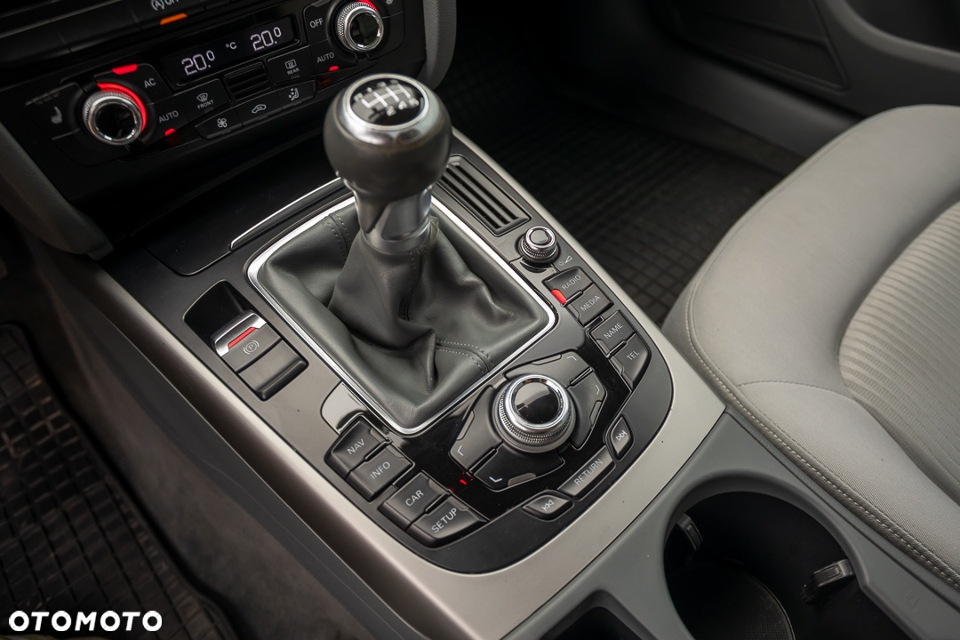 Audi A4 Avant 2.0 TDI DPF Ambiente - 27