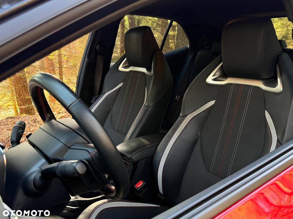 Toyota Corolla 2.0 Hybrid GR Sport - 11