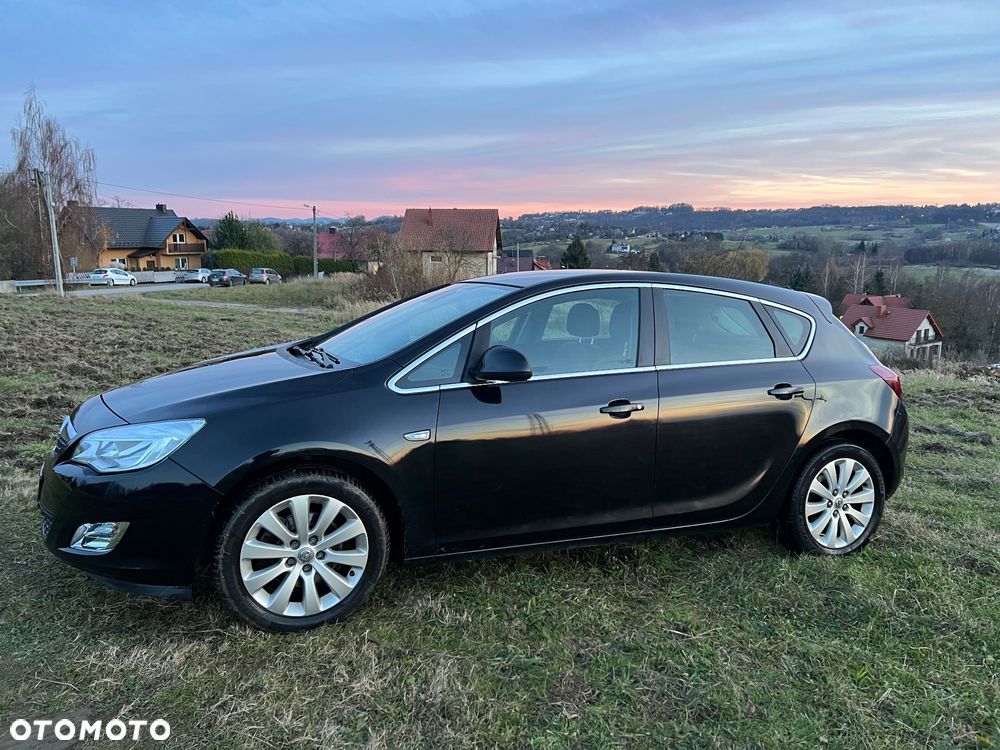 Opel Astra 2.0 CDTI DPF Automatik Cosmo - 10