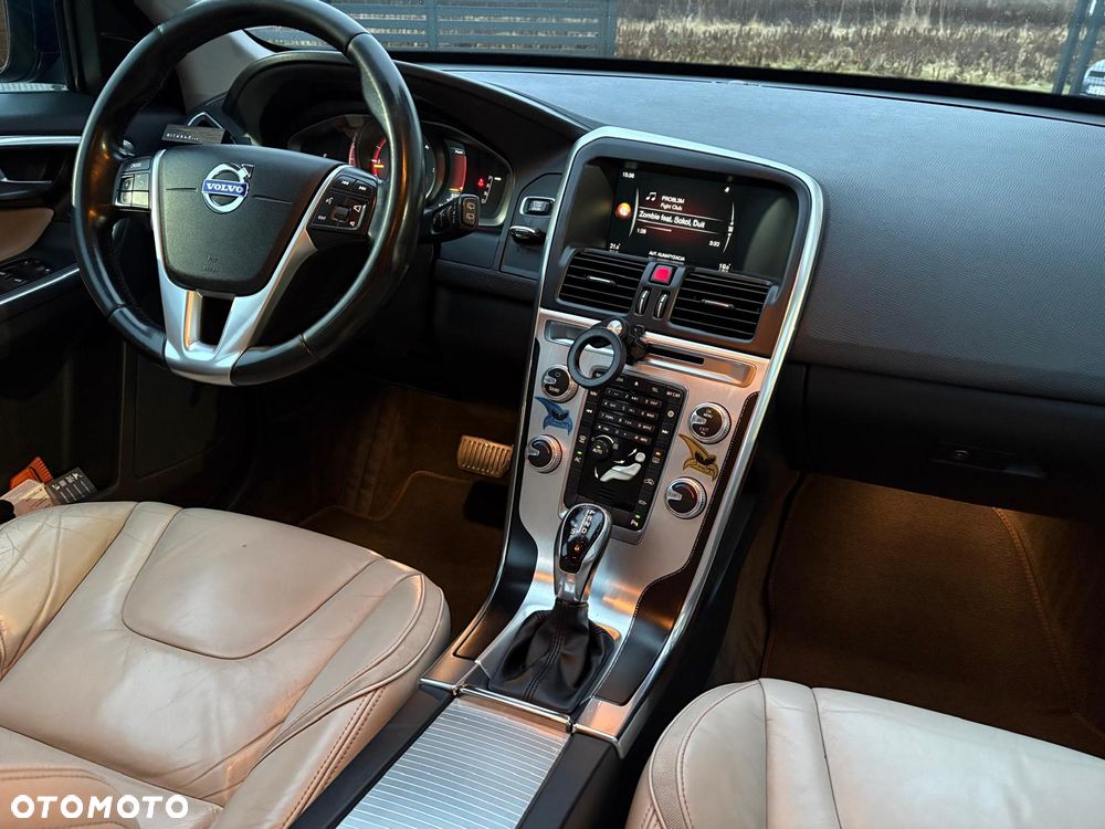 Volvo XC 60 D4 Geartronic Ocean Race - 24